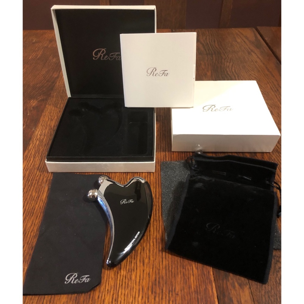 ReFa CAXA Black Professional Model Gua Sha